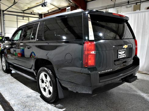 Used 2015 Chevrolet Suburban LT image 28