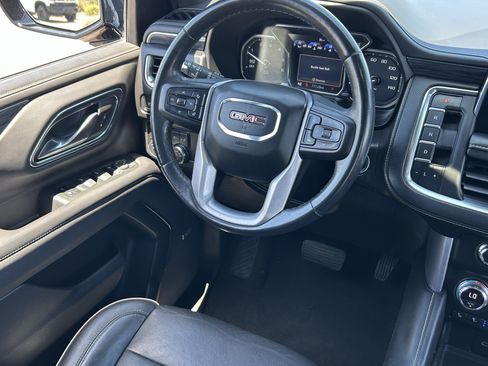 Used 2021 GMC Yukon XL SLT w/ SLT Luxury Package AWD/4WD image 17