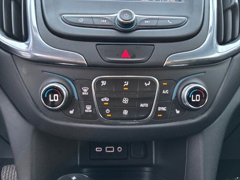Used 2021 Chevrolet Equinox LT image 19