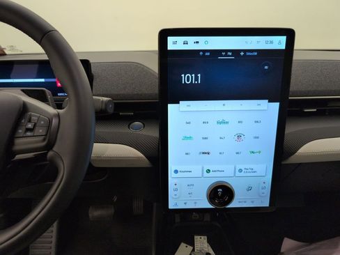 Certified 2025 Ford Mustang Mach-E Premium image 19