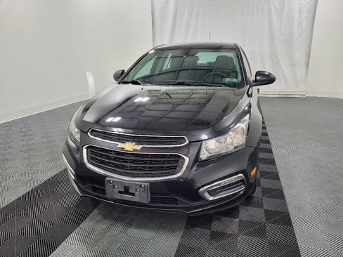 Used 2015 Chevrolet Cruze LT w/ Technology Package FWD image 15