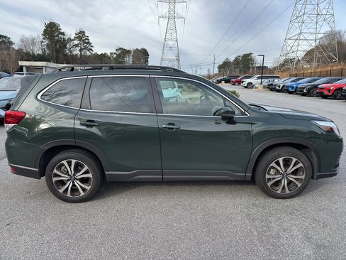 Certified 2022 Subaru Forester Limited image 4
