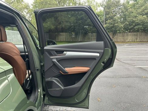 Certified 2025 Audi Q5 2.0T Premium Plus image 27