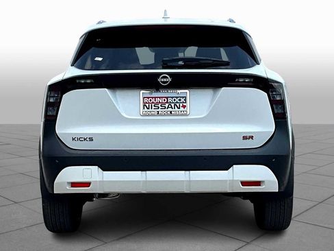 Used 2025 Nissan Kicks SR w/ SR Premium Package FWD image 4