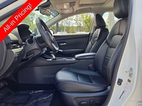 Used 2025 Nissan Sentra SR w/ SR Premium Package FWD image 9