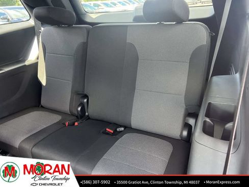 Certified 2023 Chevrolet Traverse LT FWD image 15