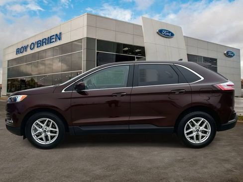 Certified 2022 Ford Edge SEL w/ Convenience Package image 2