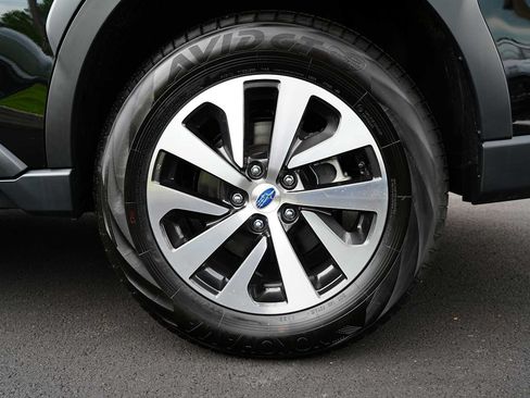 Used 2025 Subaru Outback AWD/4WD image 11