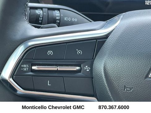 Used 2025 Chevrolet Equinox LT w/ Convenience Package II image 15