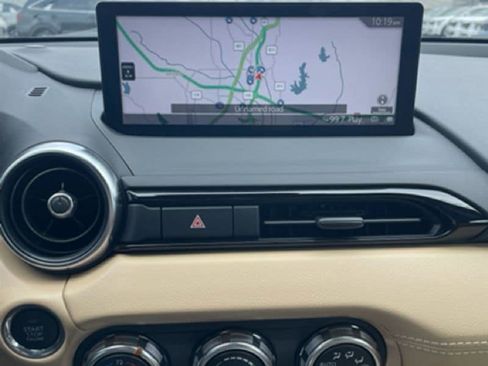 Used 2024 MAZDA MX-5 Miata Grand Touring w/ Weather Package image 11