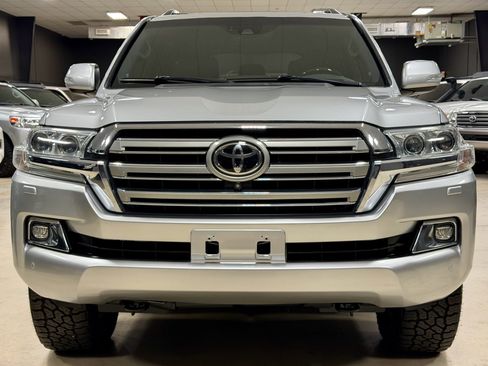 Used 2017 Toyota Land Cruiser AWD/4WD image 4