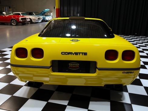 Used 1990 Chevrolet Corvette ZR-1 RWD image 23