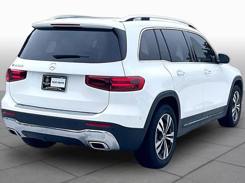 Used 2025 Mercedes-Benz GLB 250 image 12
