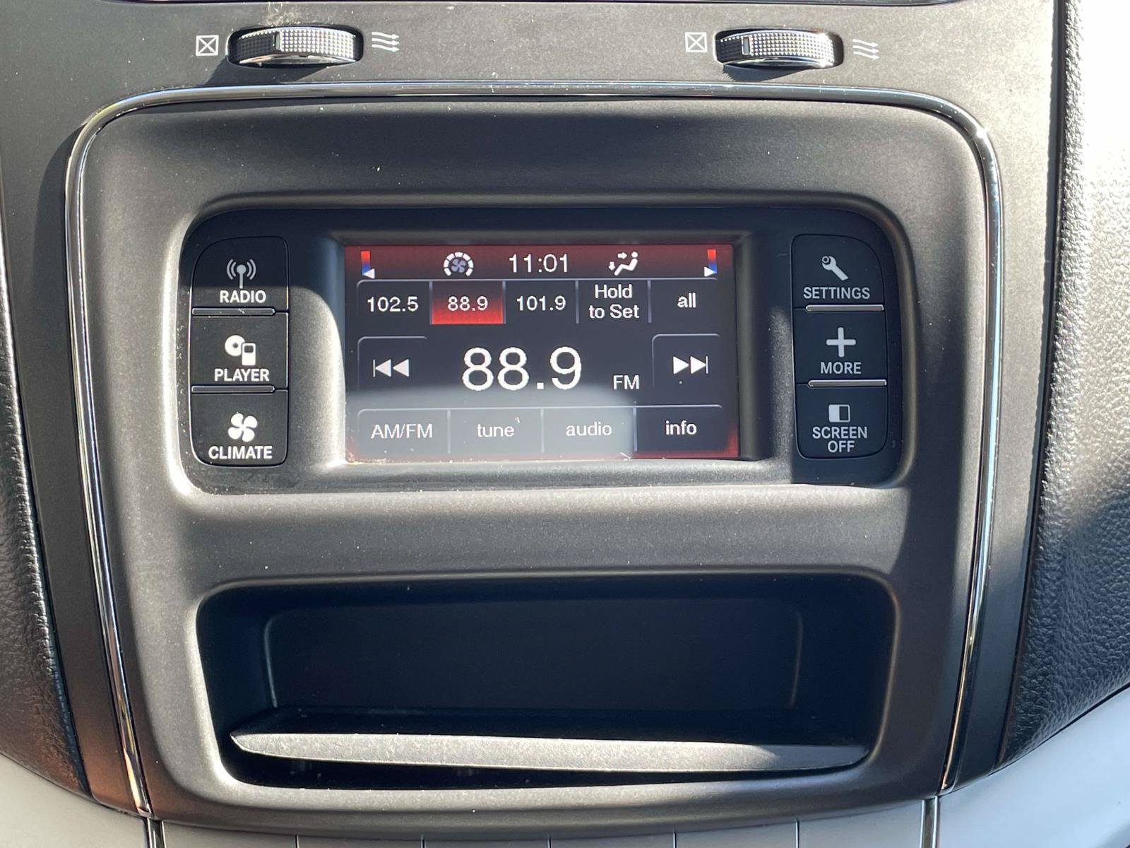 Used 2020 Dodge Journey SE w/ Blacktop Package FWD image 24