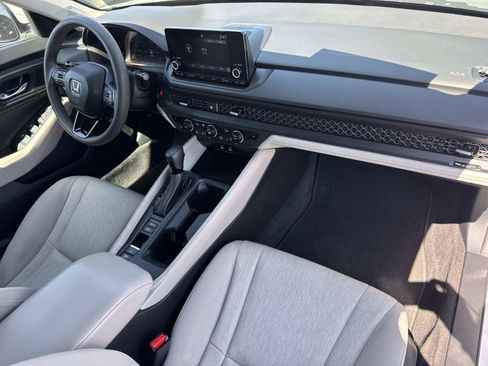 Certified 2023 Honda Accord EX image 32