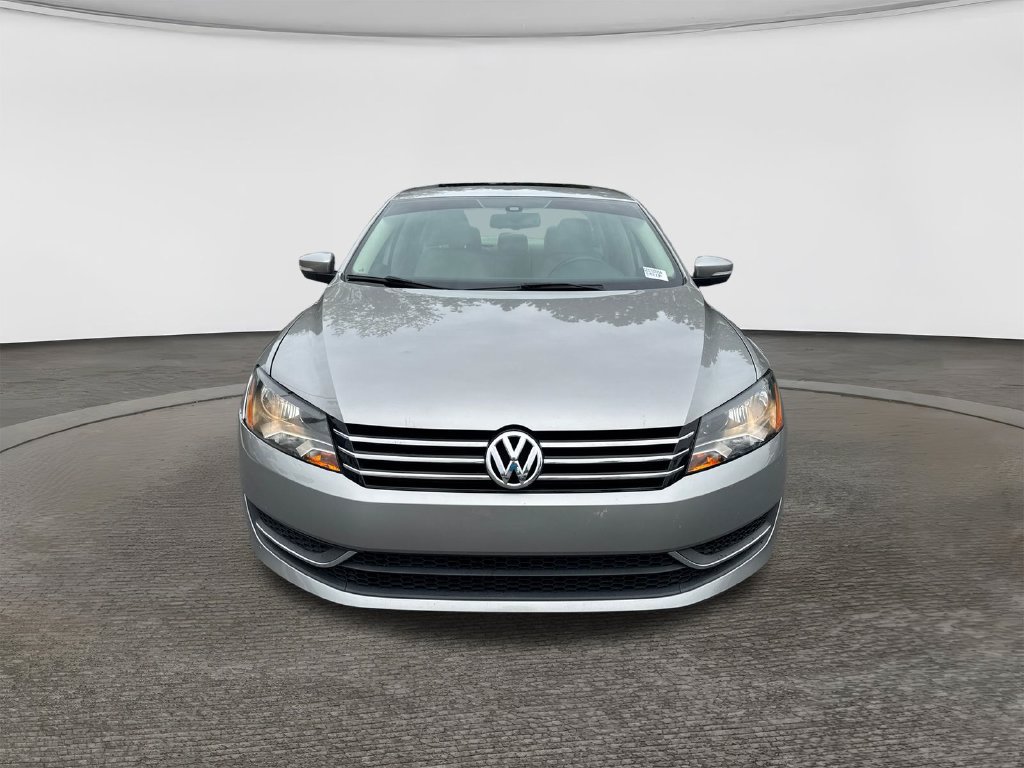 Used 2014 Volkswagen Passat 1.8T SE FWD image 2