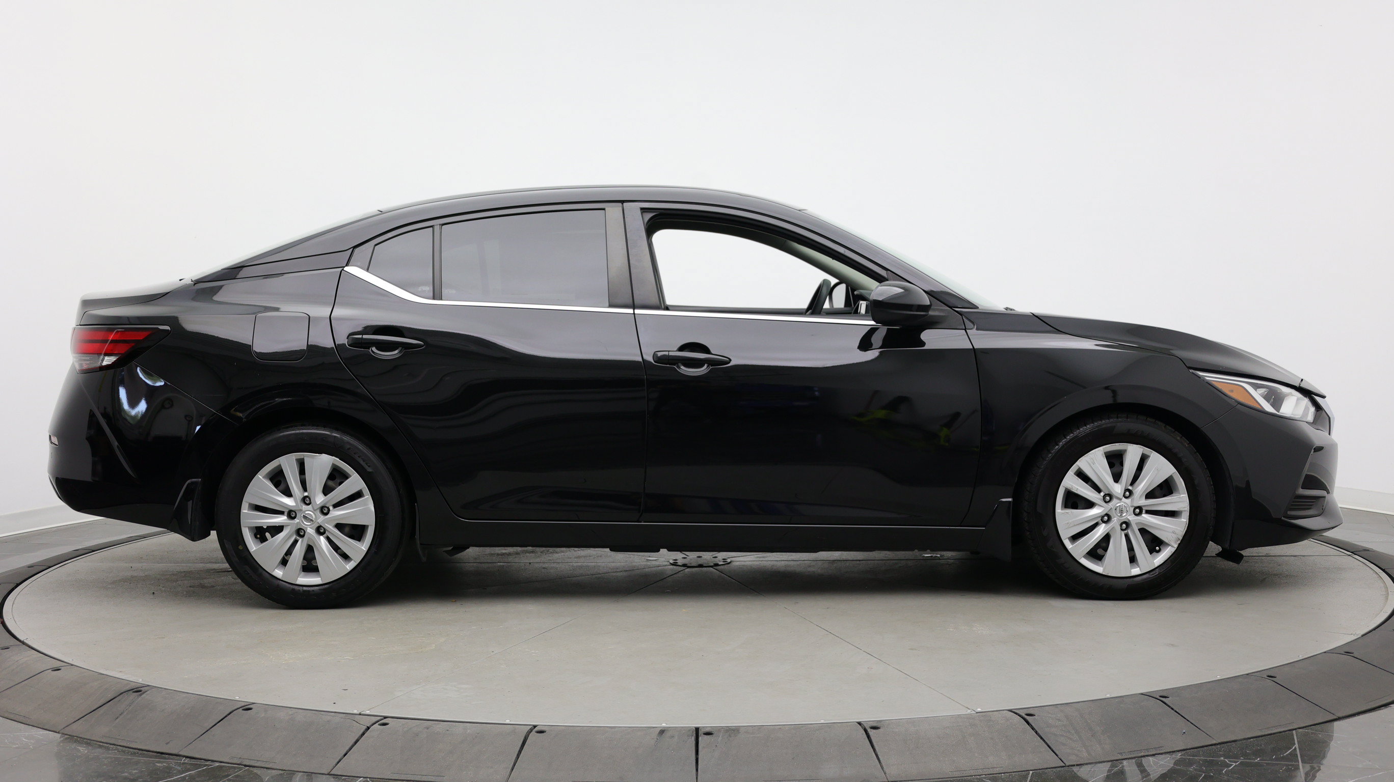 Used 2023 Nissan Sentra S FWD image 8