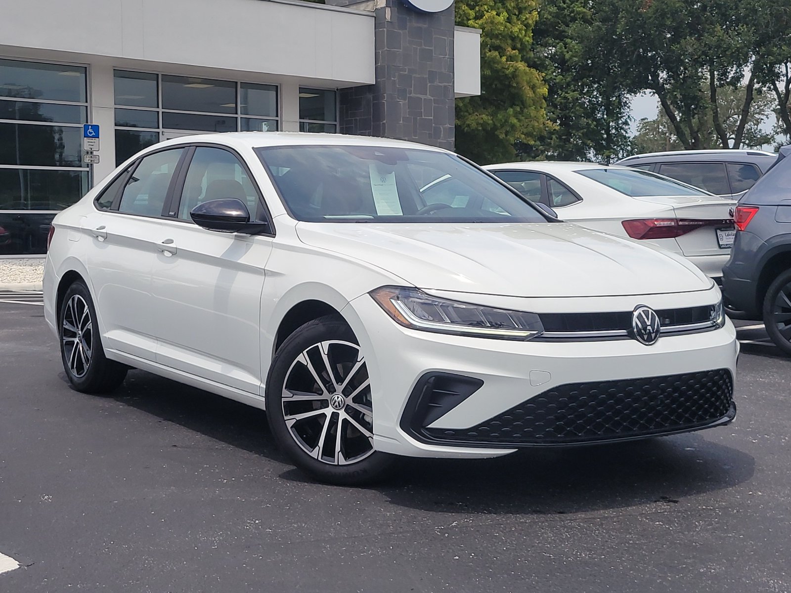 Certified 2026 Volkswagen Jetta Sport FWD image 32