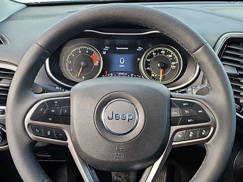 Used 2022 Jeep Cherokee Limited image 20