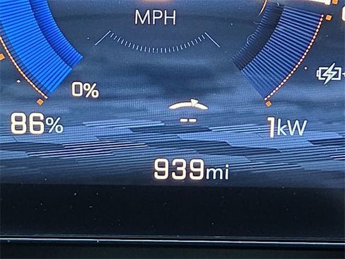 New 2025 Chevrolet Equinox EV RS image 23