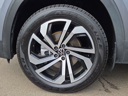 Used 2023 Volkswagen Atlas SEL AWD/4WD image 9