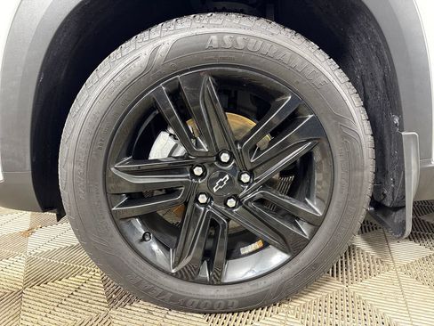 Used 2024 Chevrolet Trax ACTIV w/ Sunroof Package FWD image 12