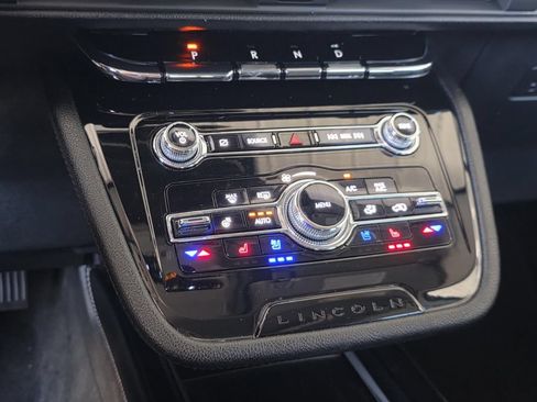 Used 2022 Lincoln Corsair FWD w/ Premium Package image 27