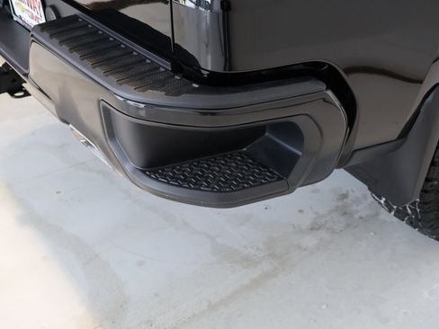 Used 2024 Chevrolet Silverado 1500 LT Trail Boss w/ Convenience Package II image 35