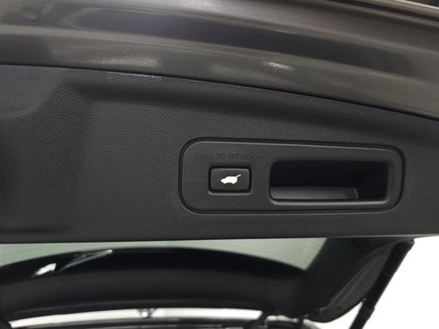Used 2024 Acura MDX SH-AWD w/ Advance Package image 9
