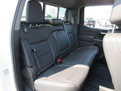 Used 2019 GMC Sierra 1500 SLT w/ SLT Premium Plus Package AWD/4WD image 25