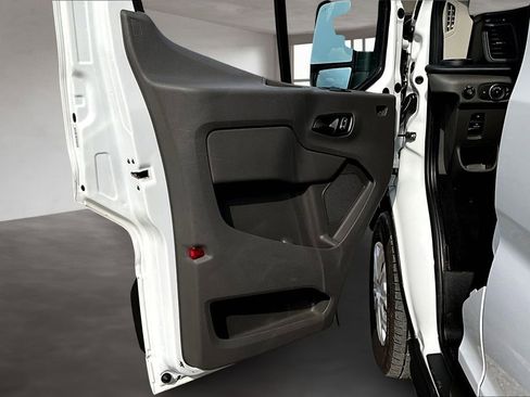 Used 2022 Ford Transit 350 XLT image 19