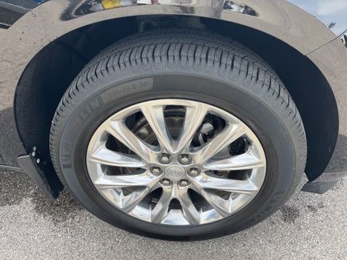 Used 2020 Buick Enclave Premium w/ Sun and Sites Package AWD/4WD image 30