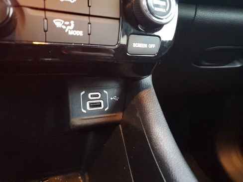 Certified 2024 Jeep Compass Sport image 24