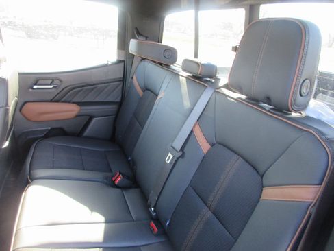 New 2026 GMC Canyon AT4 image 15