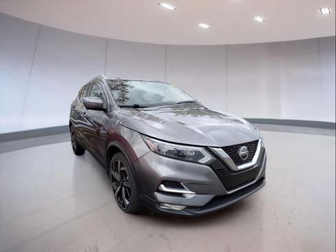 Used 2022 Nissan Rogue Sport SL w/ Premium Package image 1