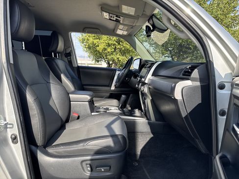 Used 2021 Toyota 4Runner SR5 Premium AWD/4WD image 21