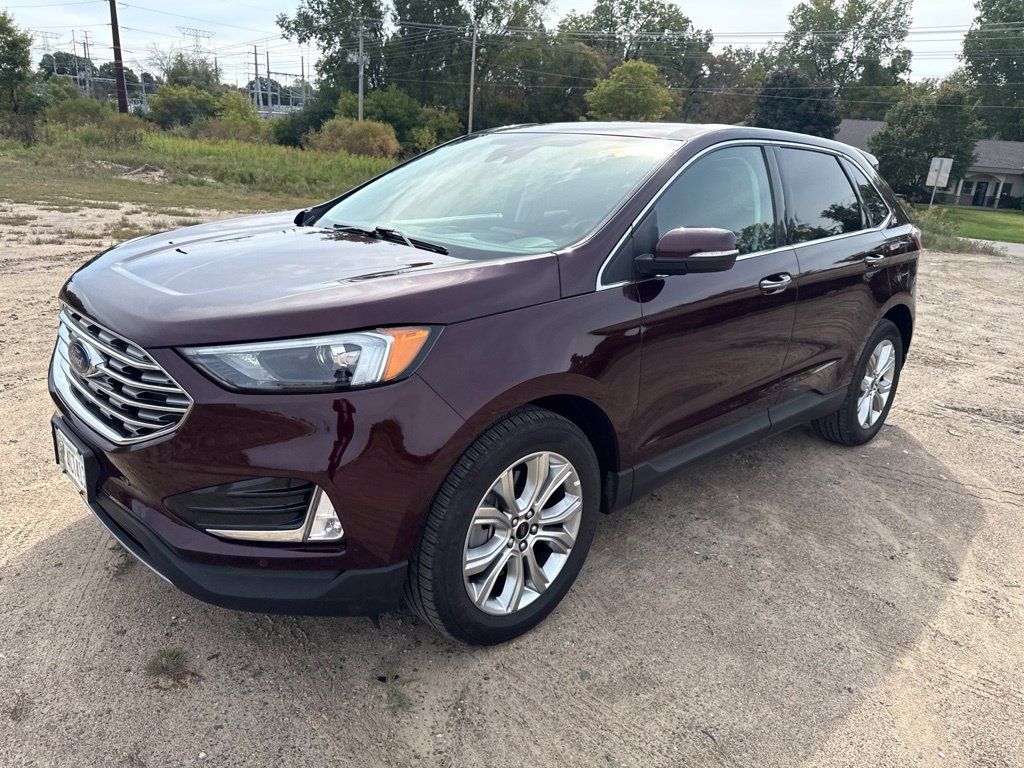 Used 2024 Ford Edge Titanium AWD/4WD image 4