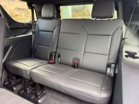 Used 2025 Chevrolet Tahoe LT image 15