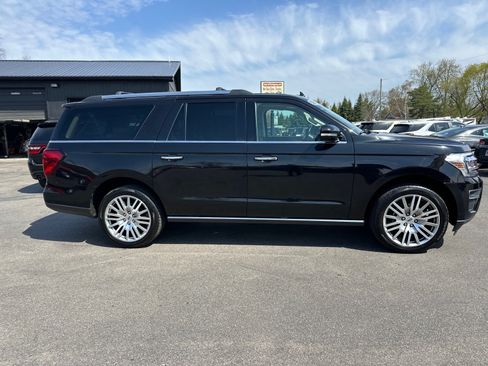 Used 2024 Ford Expedition Max Limited AWD/4WD image 2