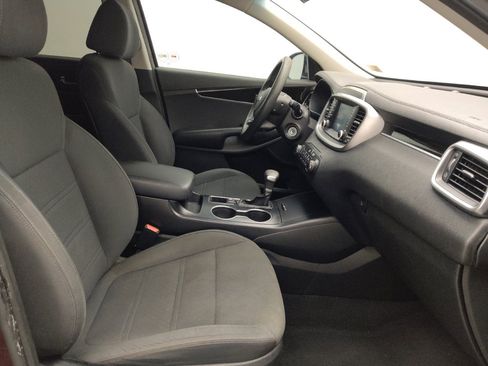 Used 2020 Kia Sorento LX image 21