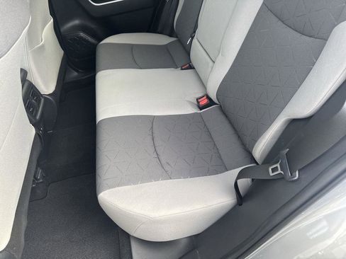 Used 2021 Toyota RAV4 XLE image 22