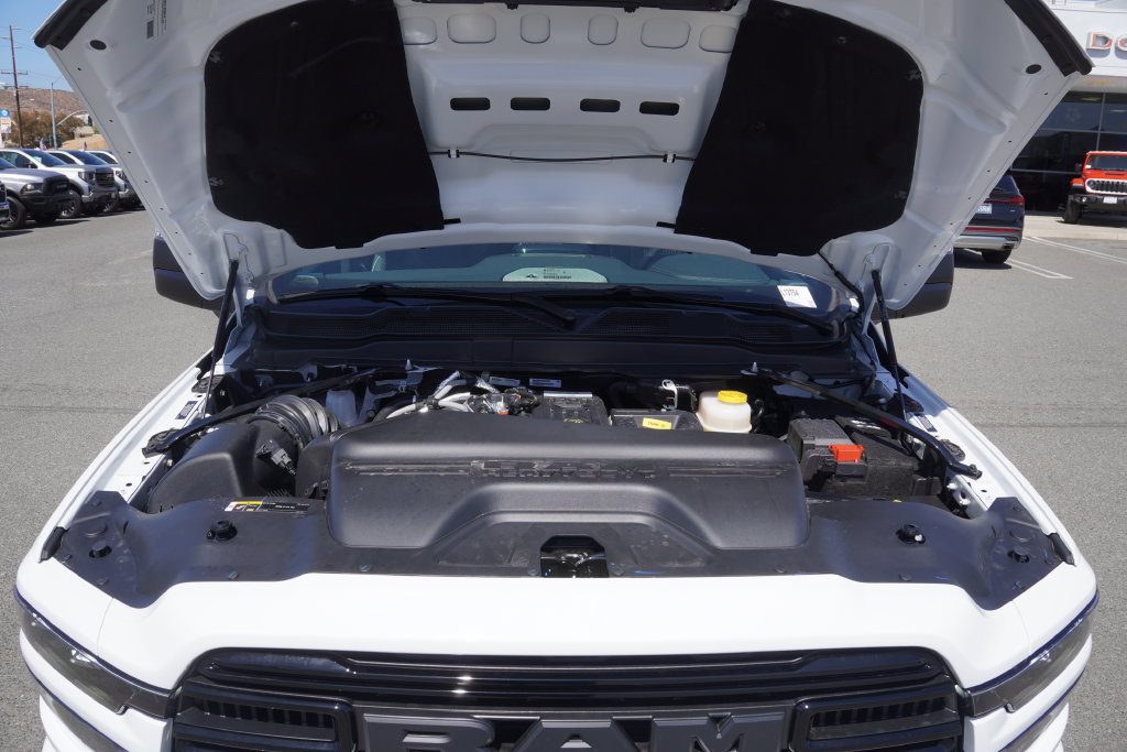 New 2027 RAM 3500 Laramie AWD/4WD image 17