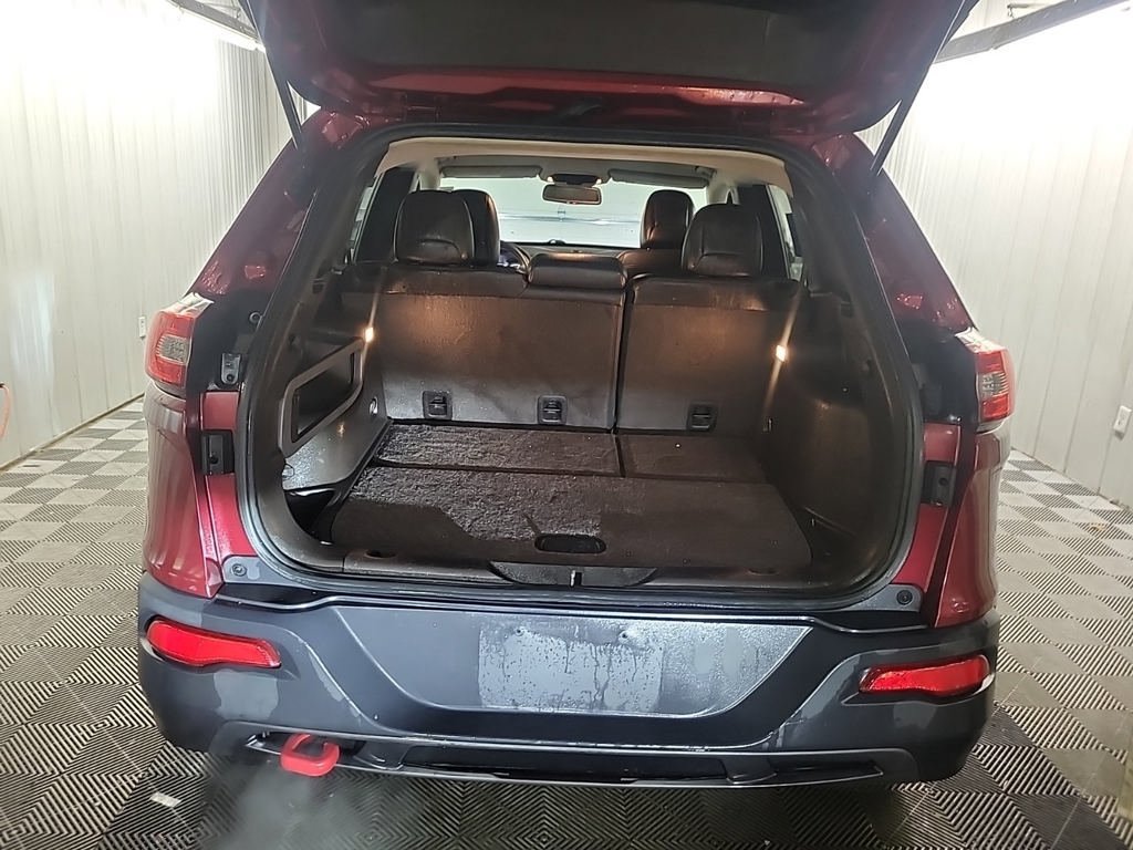 Used 2014 Jeep Cherokee Trailhawk w/ Leather Interior Group AWD/4WD image 9
