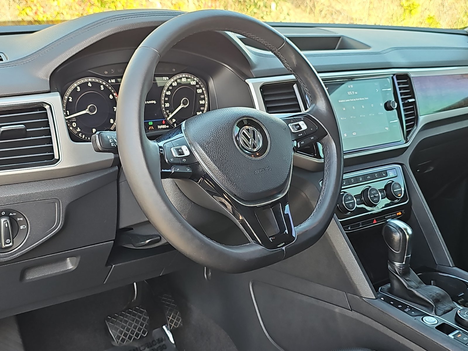 Used 2019 Volkswagen Atlas SEL Premium AWD/4WD image 18