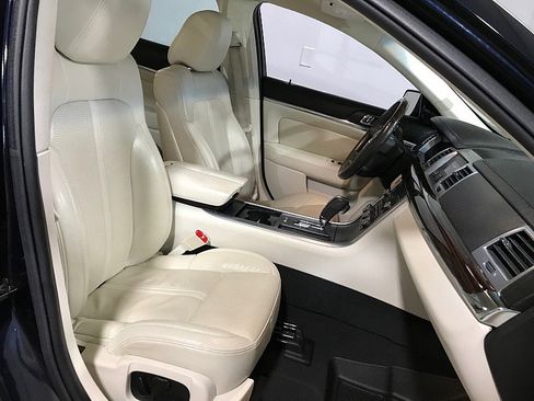 Used 2009 Lincoln MKS image 14