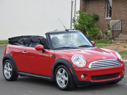Used 2010 MINI Cooper Convertible w/ Cold Weather Pkg FWD image 5