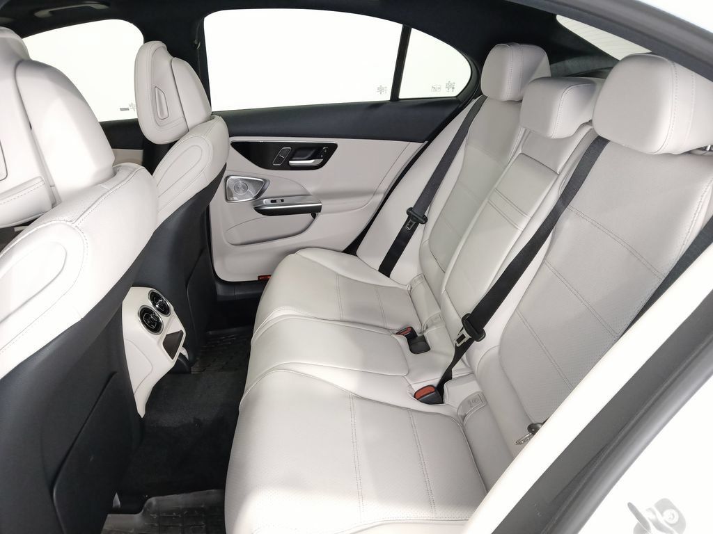 Used 2026 Mercedes-Benz C 300 4MATIC Sedan image 11