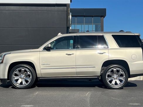 Used 2016 GMC Yukon Denali w/ Open Road Package image 9