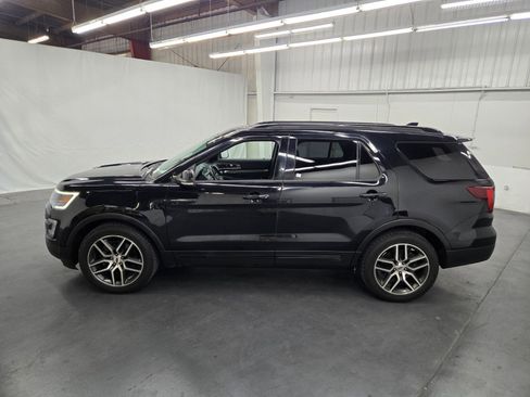 Used 2017 Ford Explorer Sport w/ Equipment Group 401A image 2