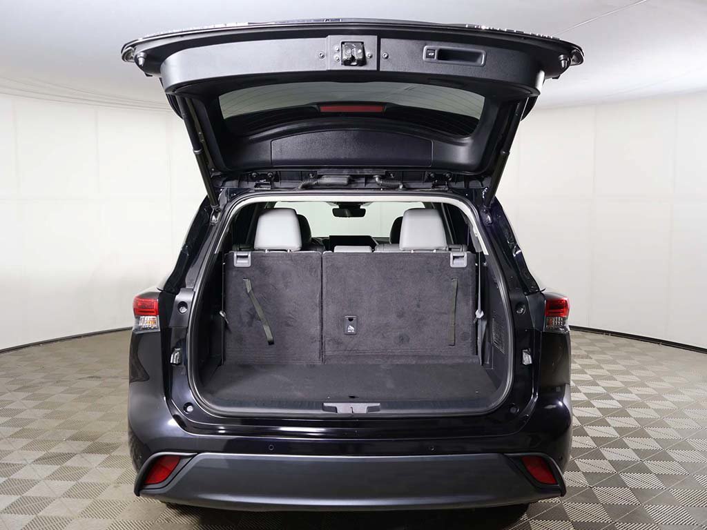 Used 2023 Toyota Highlander Limited AWD/4WD image 16